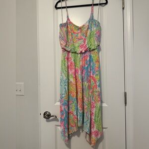Lilly Pulitzer stretch handkerchief hem dress size M great condition